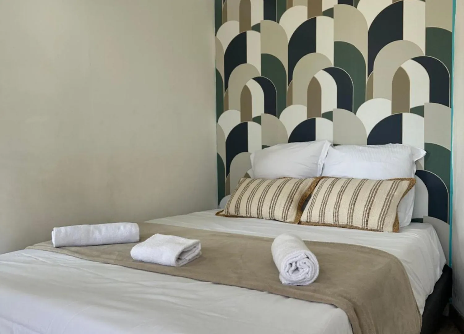 Appartement T2 St Jean 5' port/gare balcon Clim wifi à Toulon France